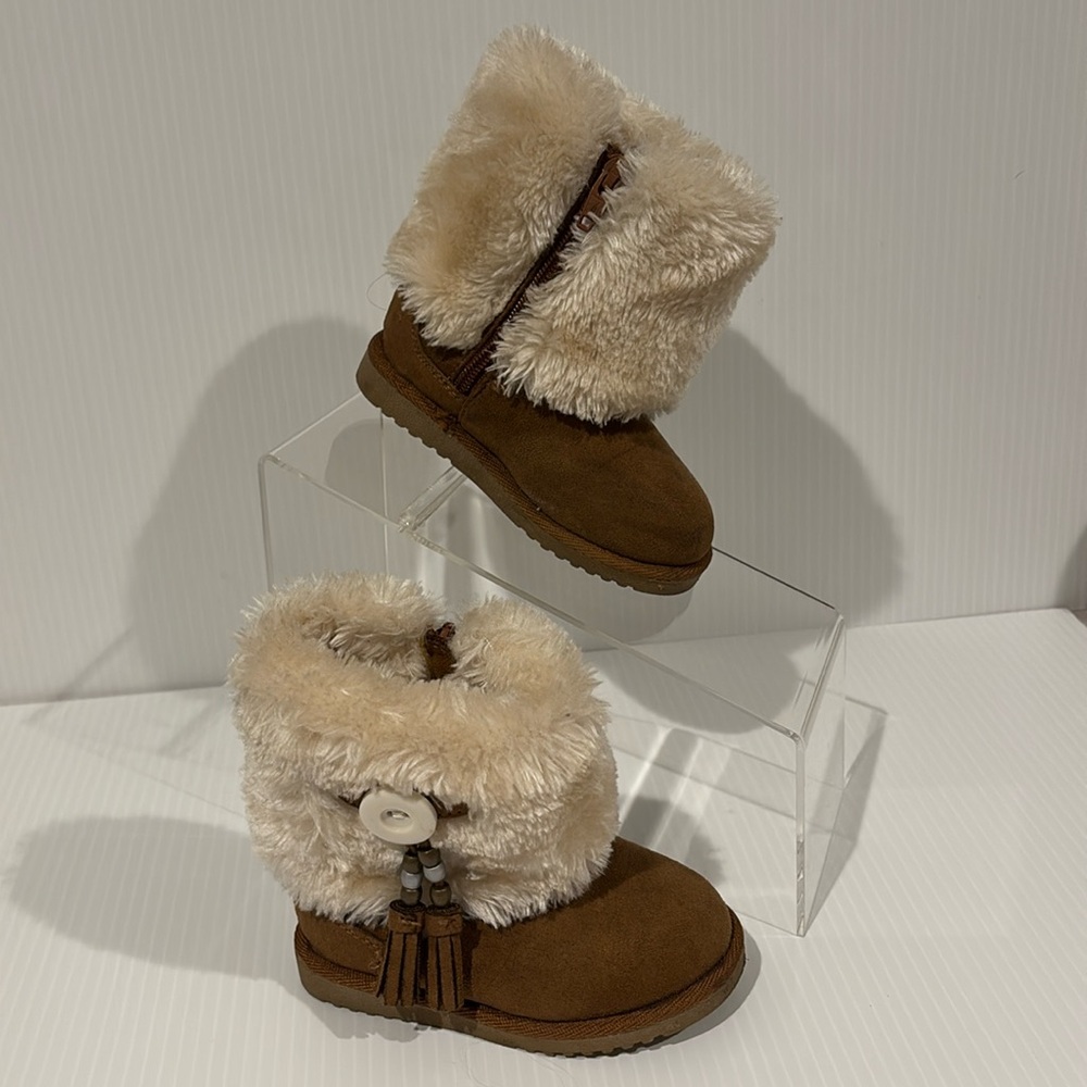 Toddler Girls Maggie & Zoe Brown Suede Boots With  Faux Fir Trim & Lining